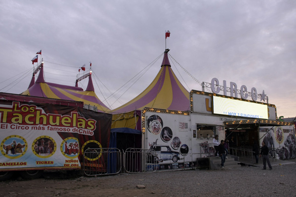 Circo Los Tachuelas_CREDITO UPI Sebastian-Silva